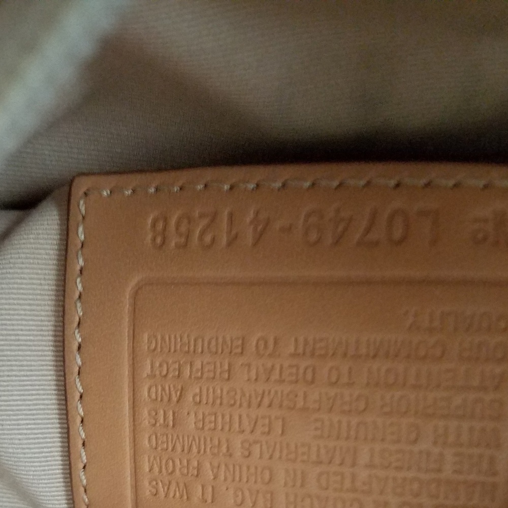 Coach Bag - Picture 3 of 4